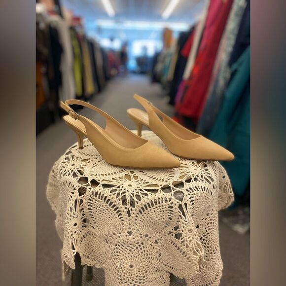 Ladies Formal Dress Shoes - Misc Size - Picture 1 of 5